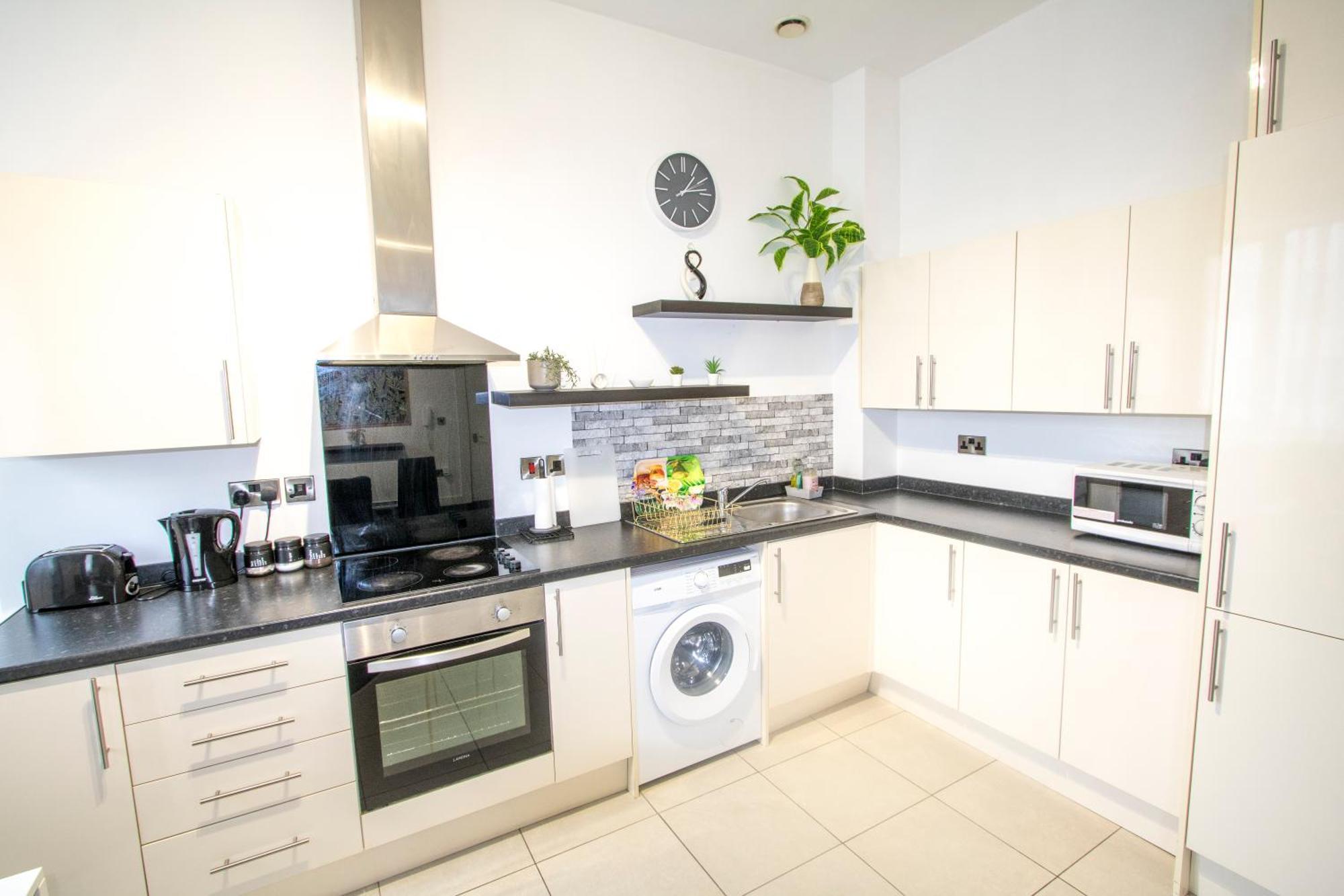 Ideal For Groups - 2 Bedroom Apartment - Free Parking, Transit Links, Close To Stadiums Manchester Buitenkant foto